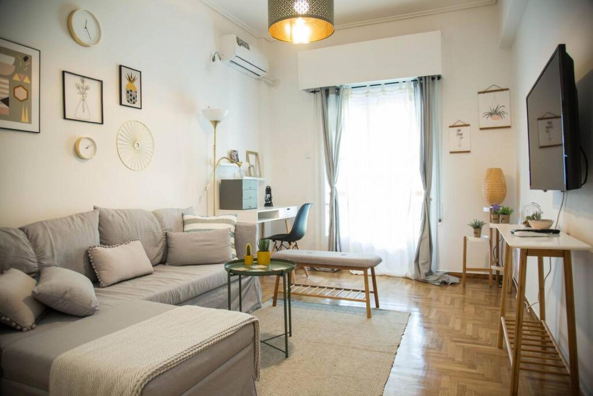 Convenient Bright Flat - 50m From Metro Athene