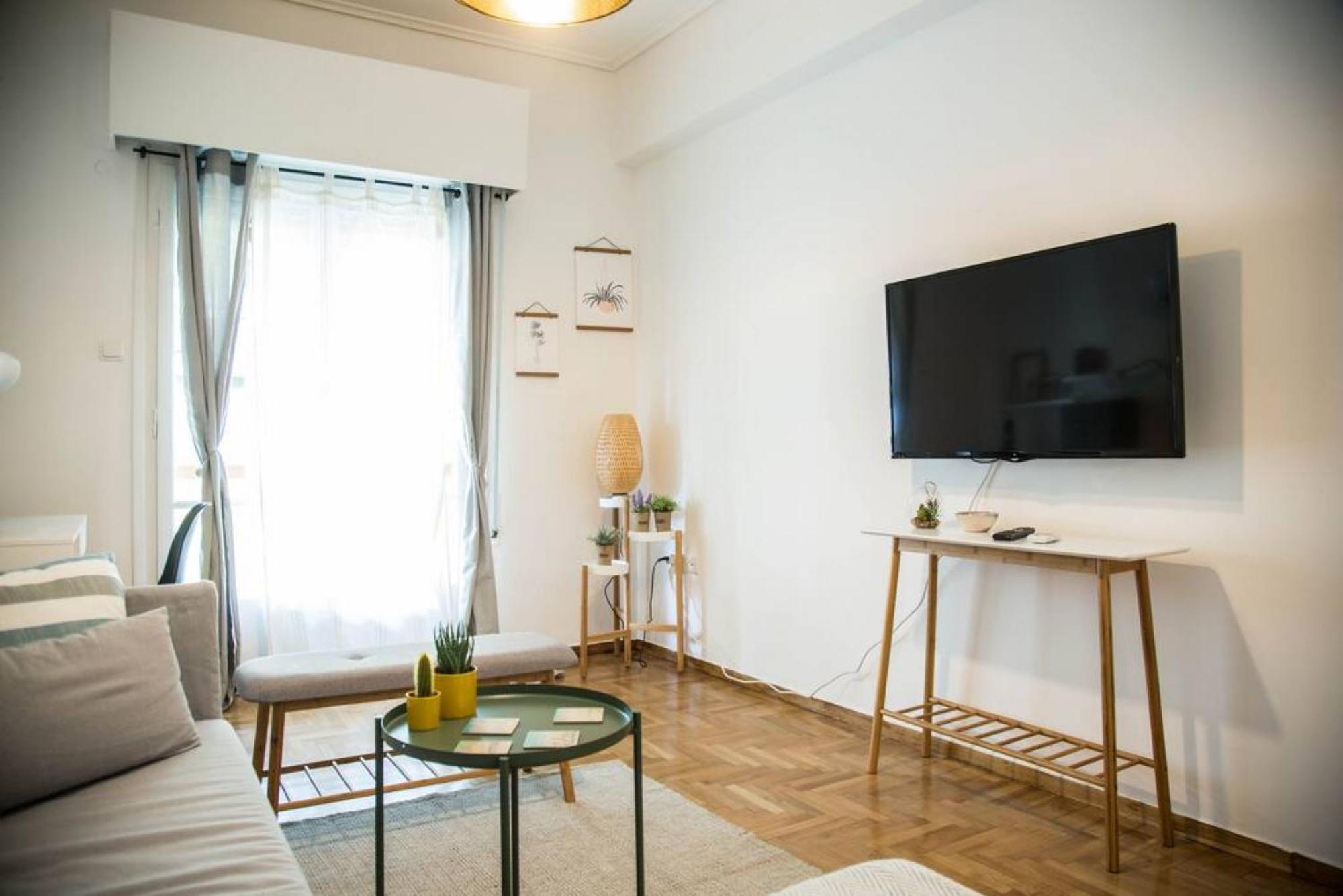 Convenient Bright Flat - 50m From Metro Appartement